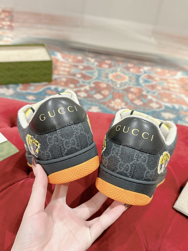 グッチ靴素材ディテール